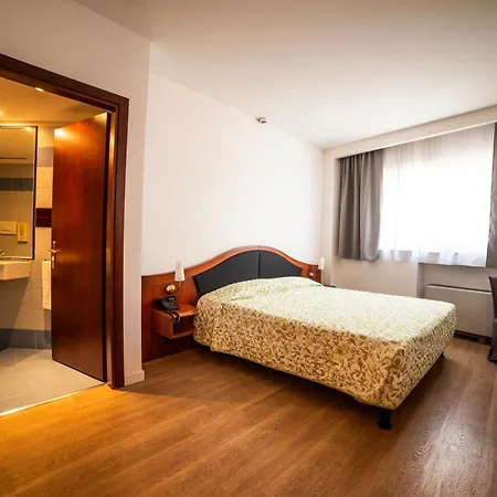 Hotel Donizetti 3*