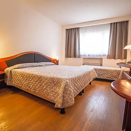 Hotel Donizetti Lallio
